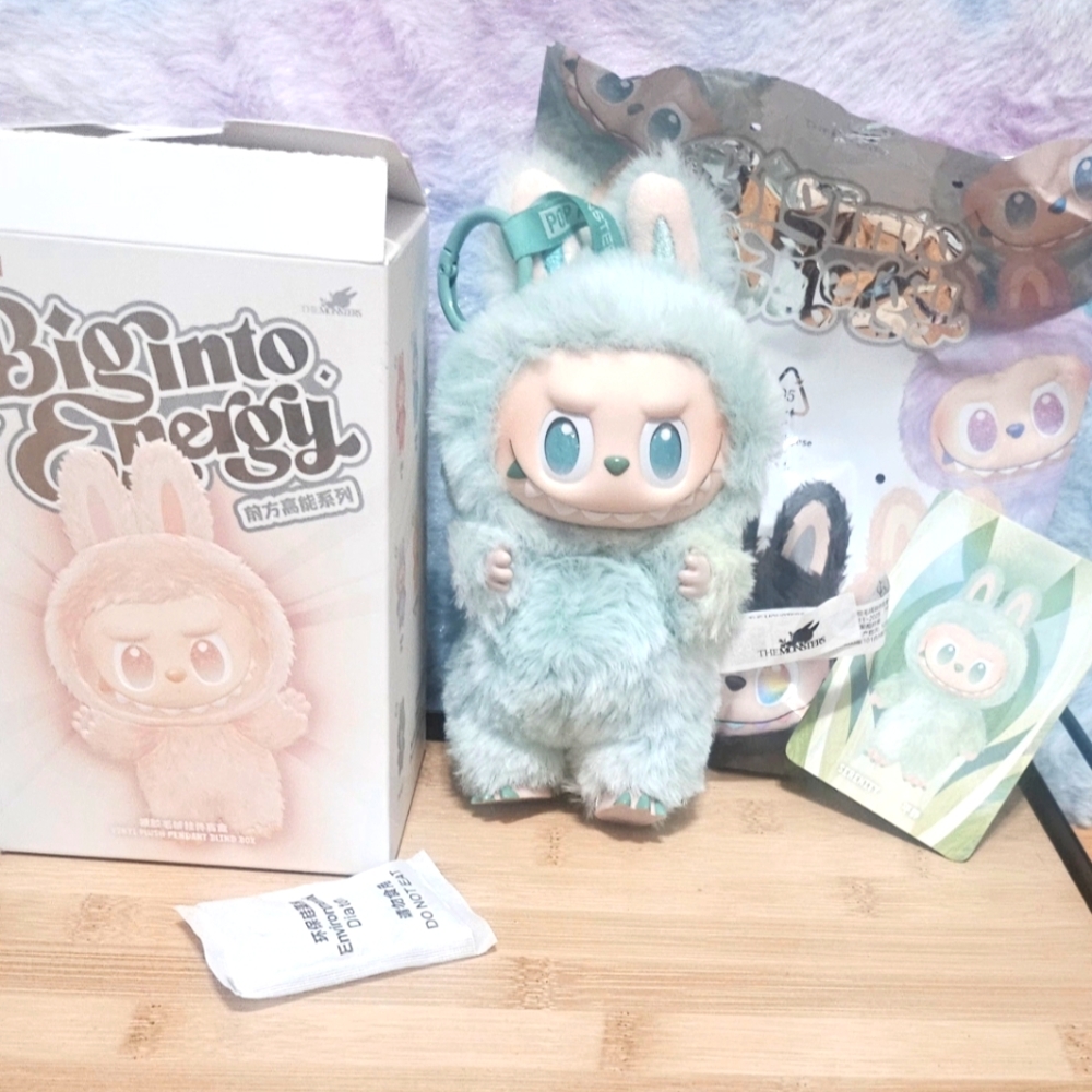BNIB LABUBU SERENITY